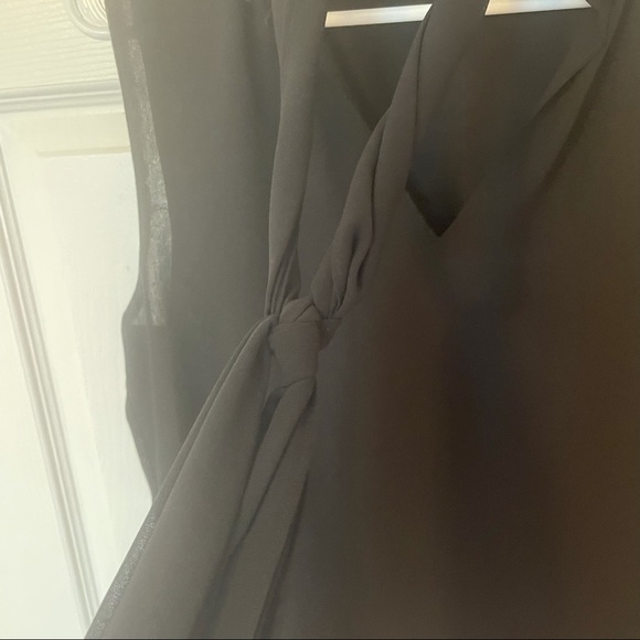 Black Vince Camuto Sleeveless Blouse with Attached Neck Accent - Picture 5 of 8